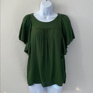 Green top w/flutter sleeves